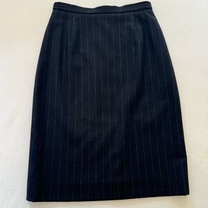 MaxMara pinstripe skirt in size US 2